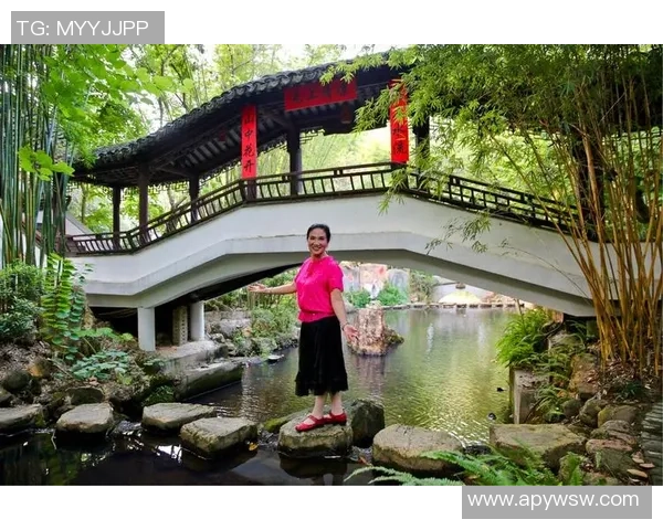 足球明星吉姆高清相片展示他的风采与魅力,尽显球场上的英姿与个性 足球明星吉姆高清相片展示他的风采与魅力,尽显球场上的英姿与个性