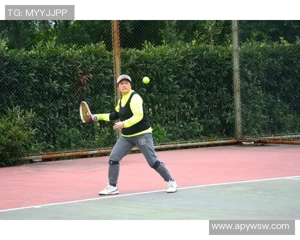 重庆网球队在全国网球耐力排行榜中荣获第二名的辉煌成就 重庆网球队在全国网球耐力排行榜中荣获第二名的辉煌成就