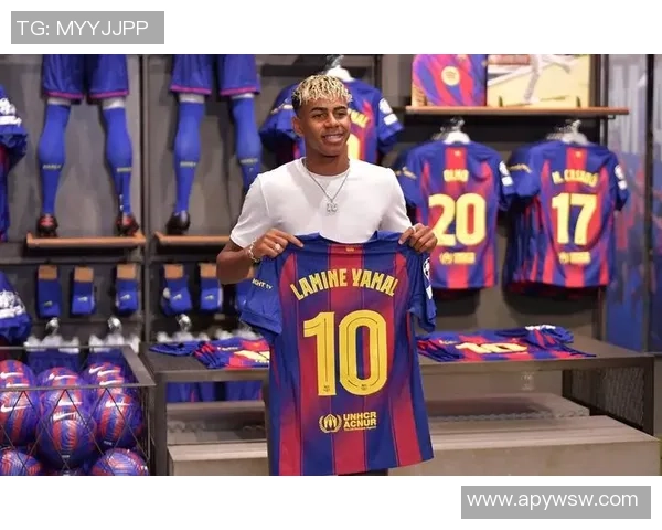 雨中闪耀的足球明星与他们的传奇故事 雨中闪耀的足球明星与他们的传奇故事